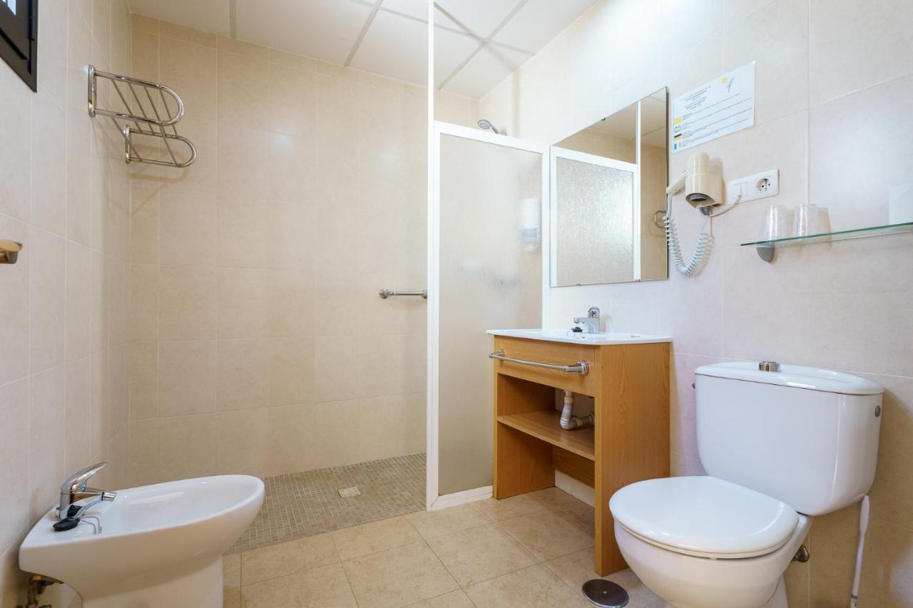 Hostal Costabella Powered By Faro Homes Fuengirola Εξωτερικό φωτογραφία