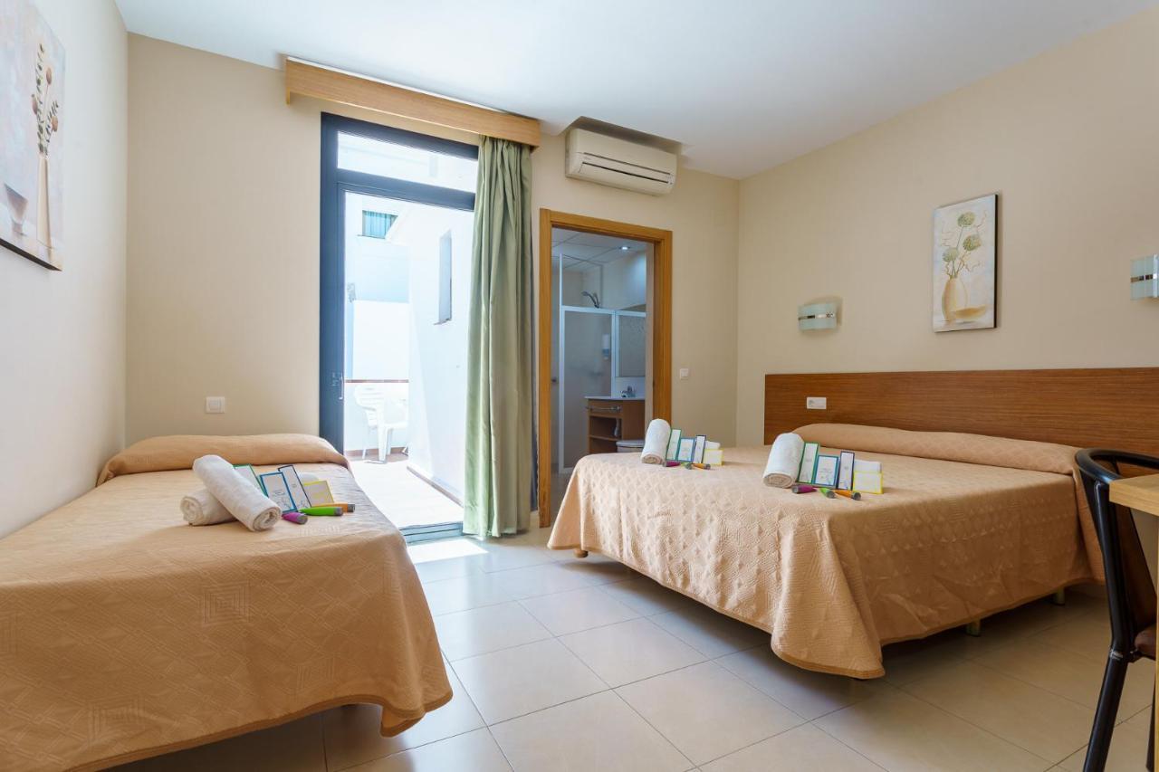 Hostal Costabella Powered By Faro Homes Fuengirola Εξωτερικό φωτογραφία